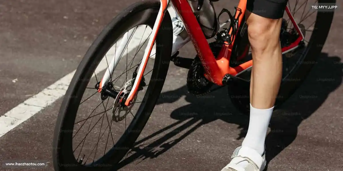 <strong>ued</strong>🚴‍♀️骑行路上，风景与汗水都是成长的勋章！